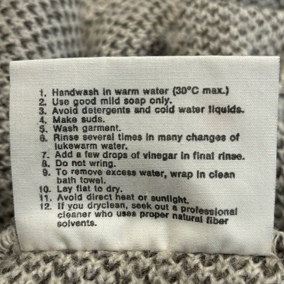 LOGHOUSE Sz M 100% Wool Cardigan Point Lapel Button Closure Pockets Side Slit - Picture 9 of 10